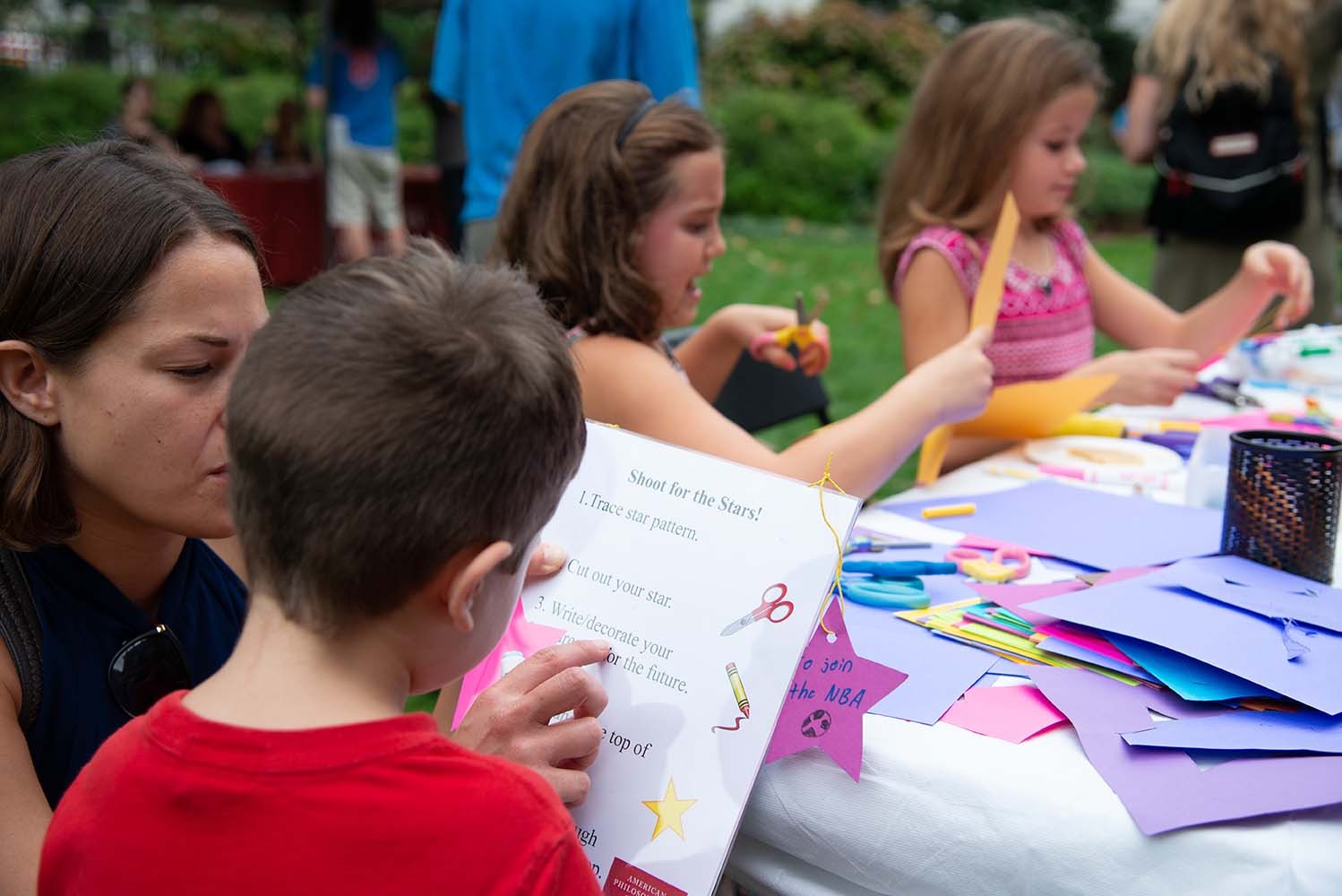 A picture of children doing crafts in The Jefferson Garden